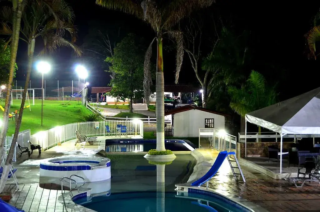 Piscina principal de la Finca Hotel La Chagra